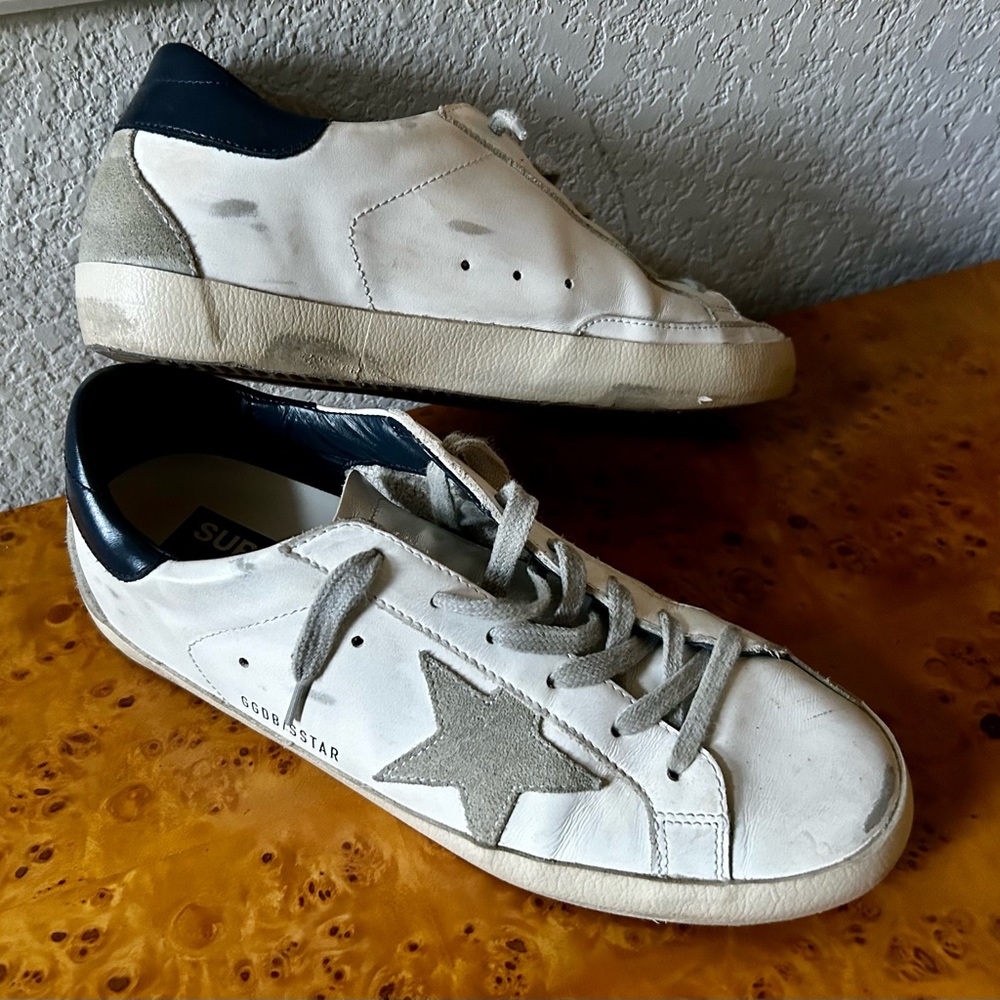 Women’s GOLDEN GOOSE Sneakers Like New Sz. 40 US 9